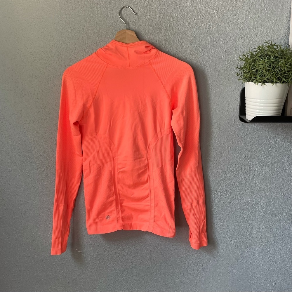 Athleta Hooded Run Top size xs